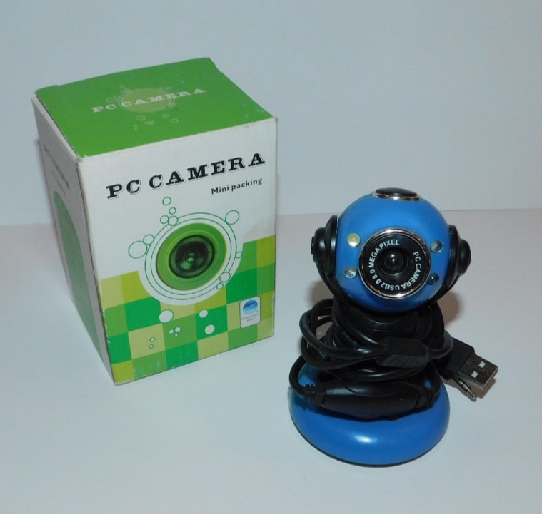 NICE PREOWNED PC COMPUTER CAMERA MINI PACKING