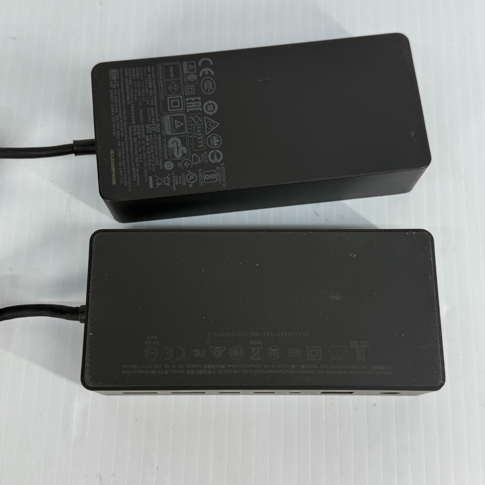 Microsoft 1661 Surface Pro 4 Docking Station w/ Microsoft 1749 90W AC Adapter