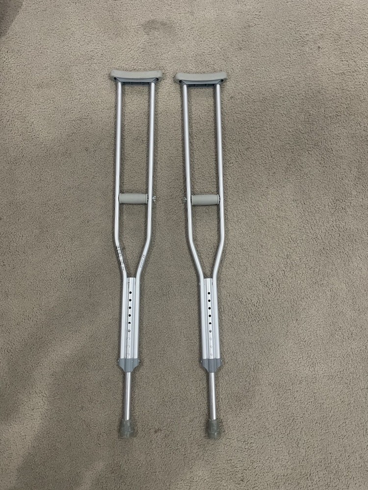 Adjustable Aluminum Crutches - Lightweight, Comfortable Handles