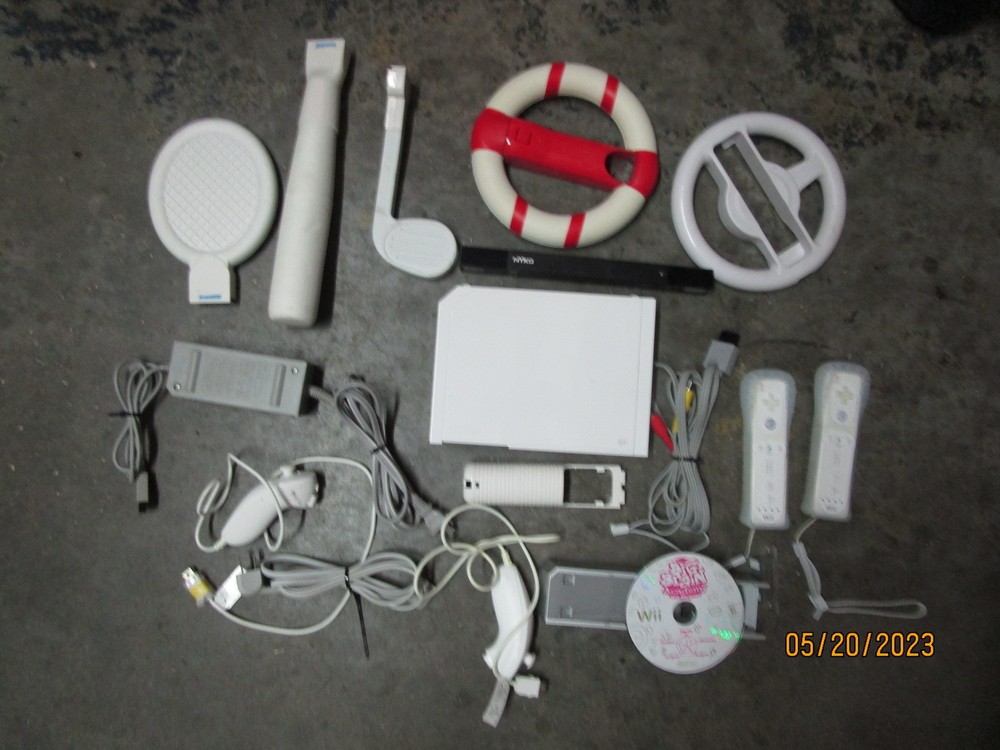 Wii Console RVL-001 Bundle