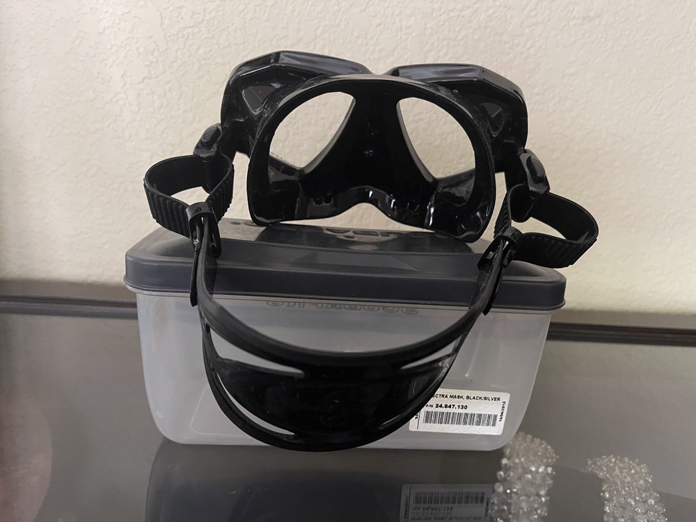 Scubapro Spectra Black / Silver Goggle Mask - Plastic Case