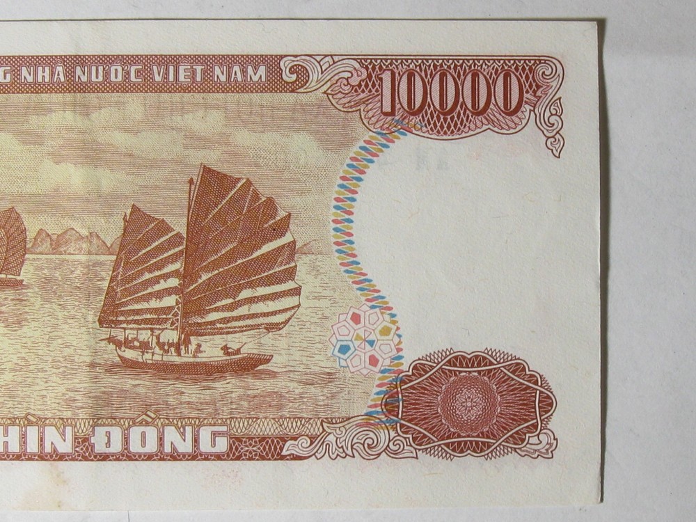 1993 Viet Nam 10,000 Dong Note - #10595-21