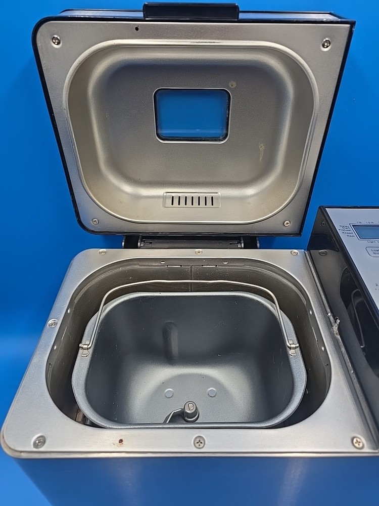 Cuisinart CBK100 Automatic Bread Maker Machine Silver 120VAC 500W