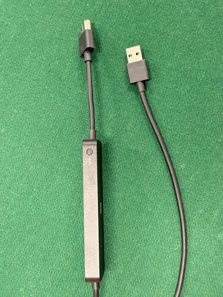 Microsoft 4K Wireless Display Adapter Model 1942 UTH-00001