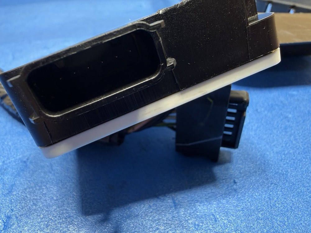 2015-2017 Chrylser 200 Blind Spot Module Sensor & RIGHT Bracket 68243133AA OEM