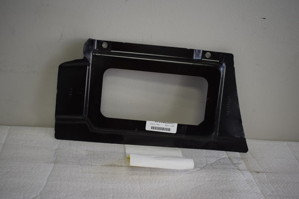 GM OEM QUARTER PANEL LOWER EXTENSION RIGHT 22786547