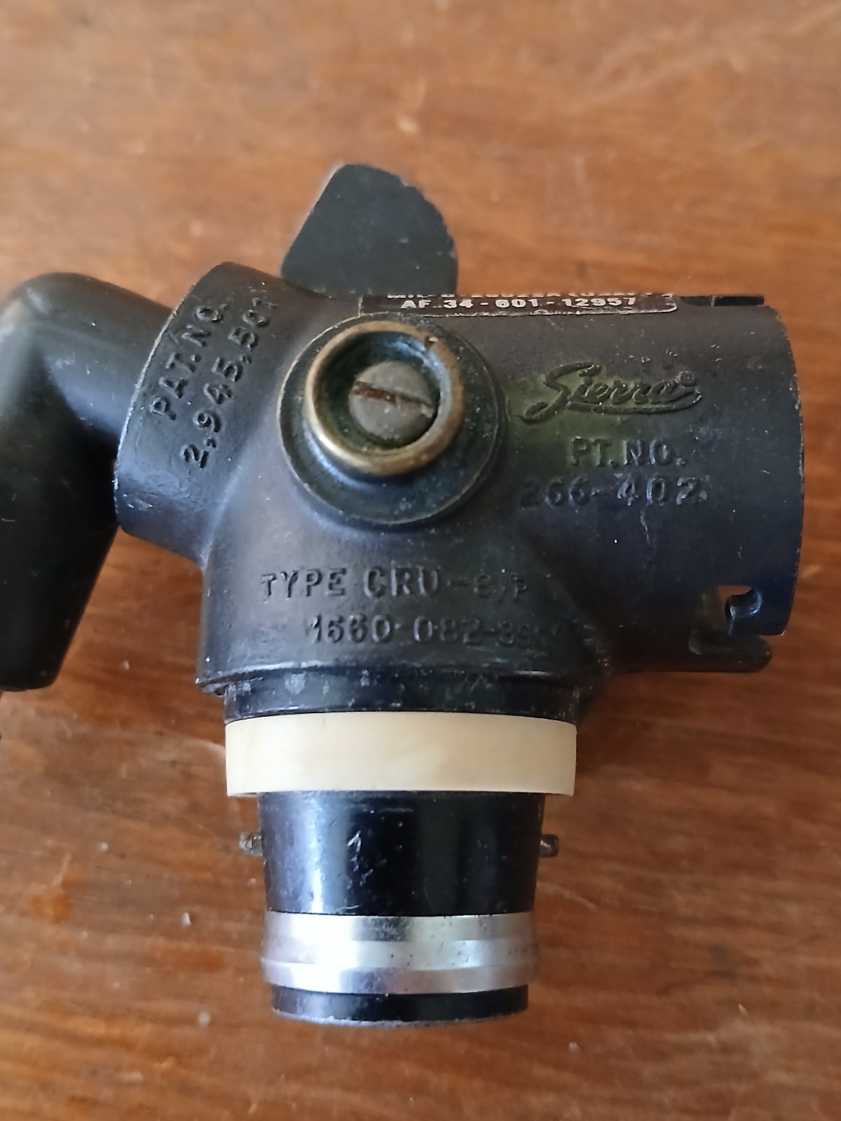 Oxygen Mask to Regulator Connector - Used