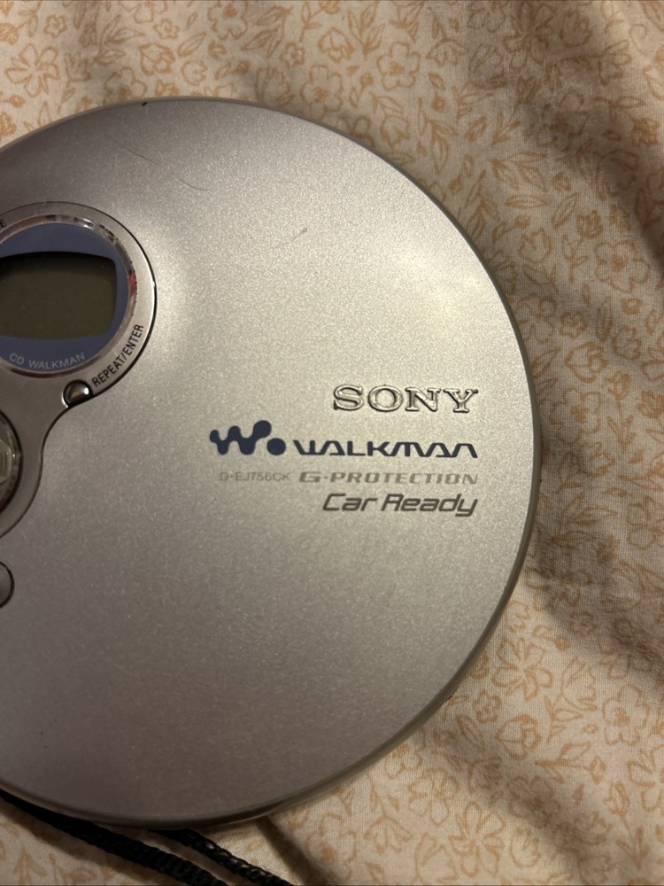 Sony Walkman Portable CD Player Silver NOT TESTED