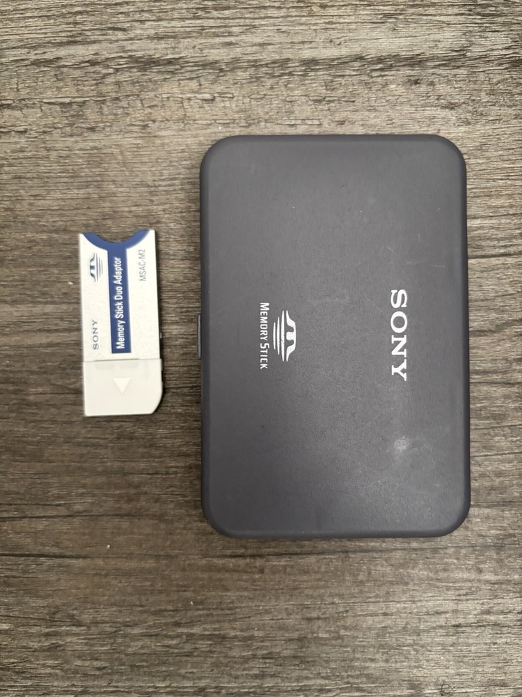 Sony Hard Carrying Case For 8x Memory Stick Cards