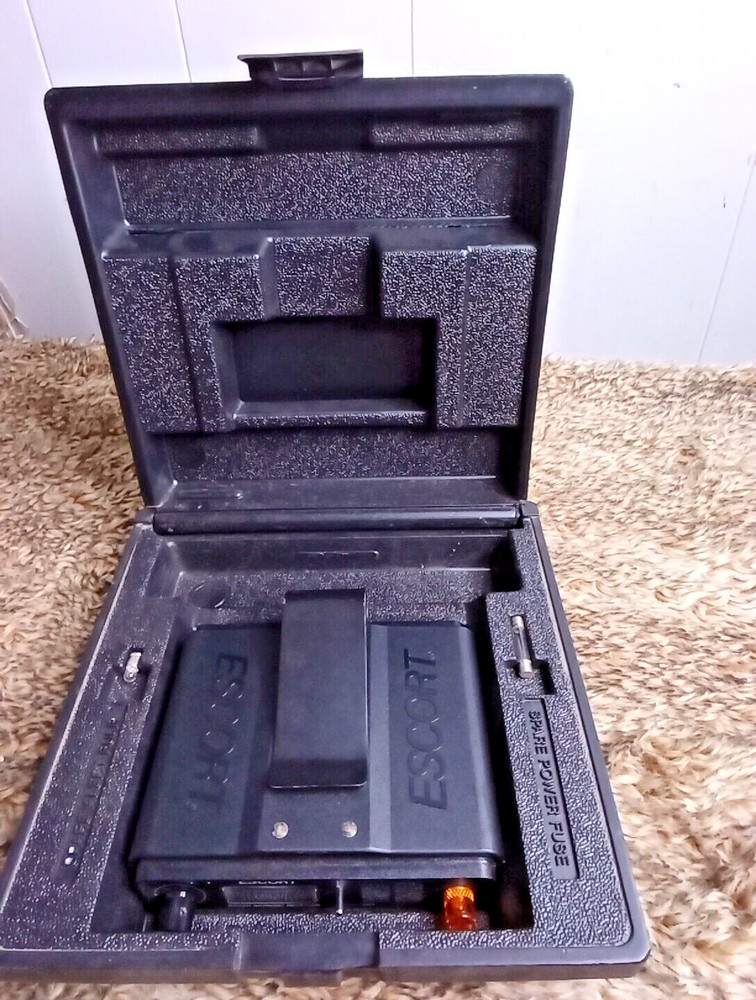 Escort Passport Radar Warning Receiver Cincinnati Microwave with Case