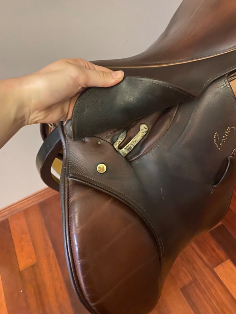 Pessoa A/O Saddle. Jumping saddle. Size 16.5 Medium Tree