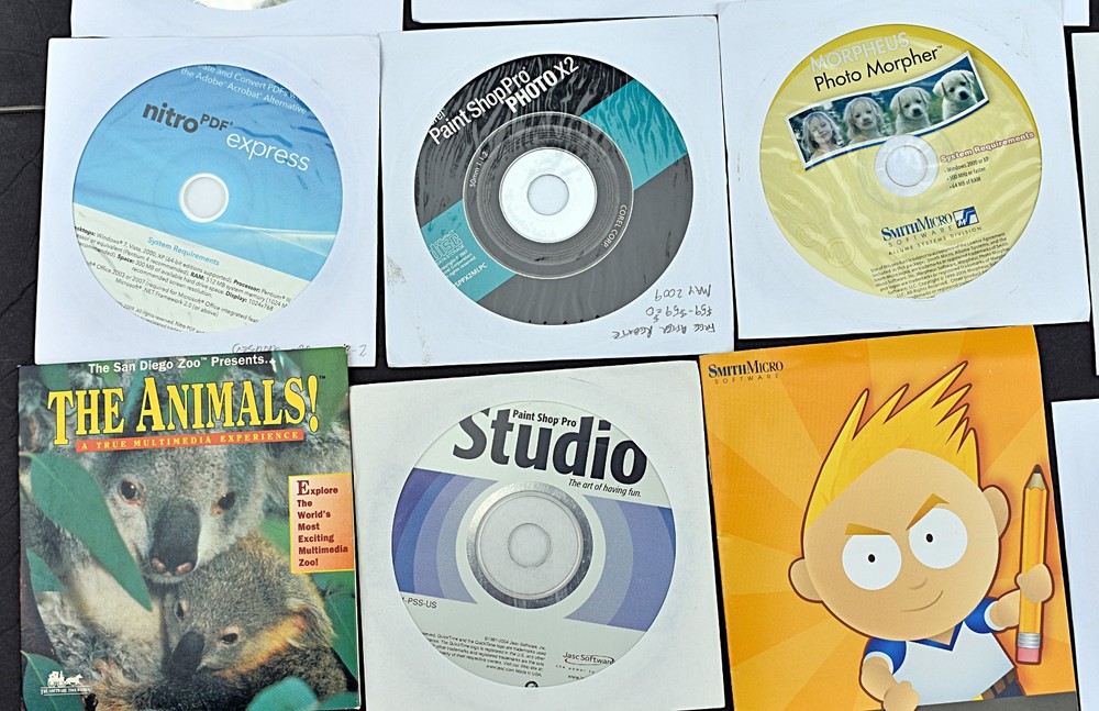 Lot of 20 CDs - Miscellaneous Older Software – AS IS – Untested