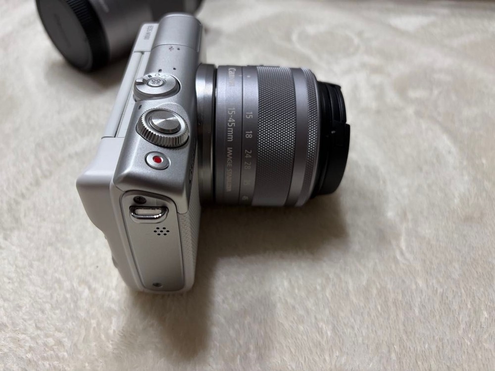 Canon Mirrorless Camera EOS M100 Double Zoom Kit White EOSM100WH-WZK