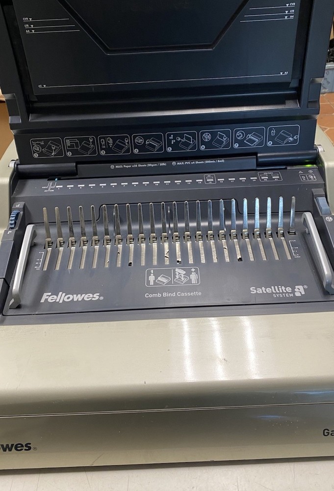 Fellowes Galaxy E-Wire E500 Professional Electric Comb Binding Machine CRC52183