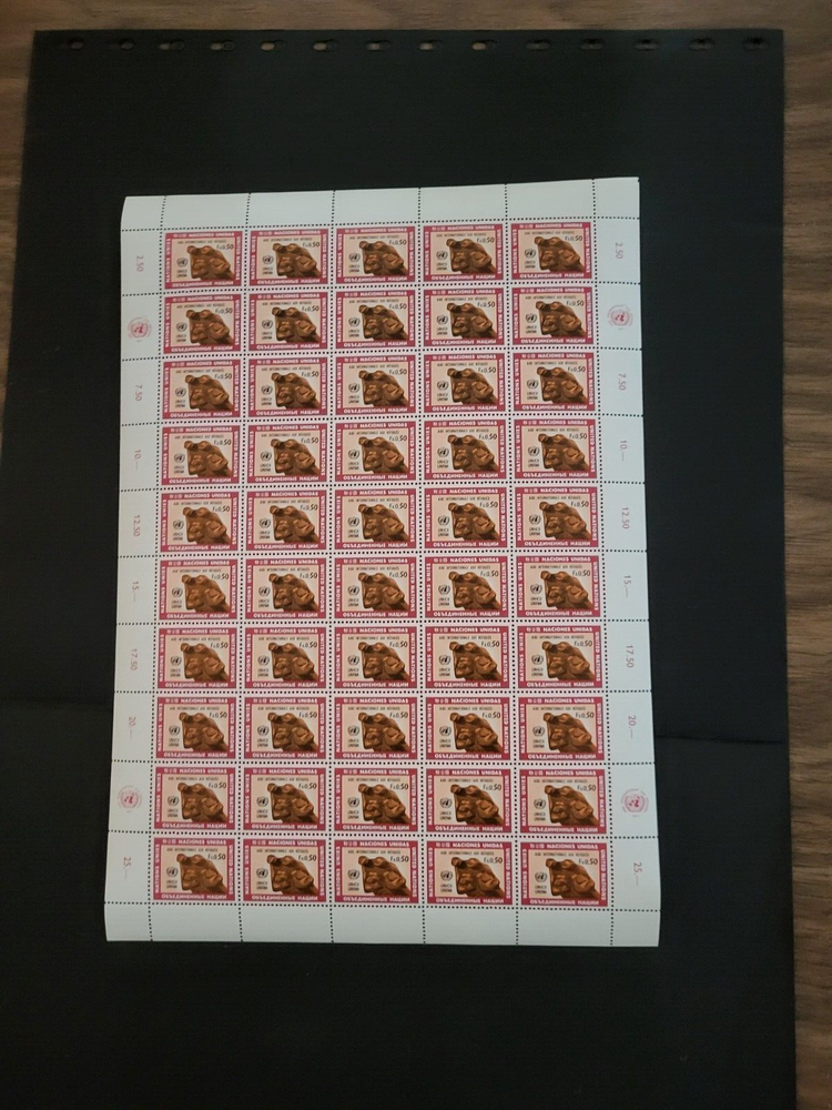 1971 SUPPORT FOR REFUGEES Sheet Scott # Geneva 16 MNH (FLAWLESS)