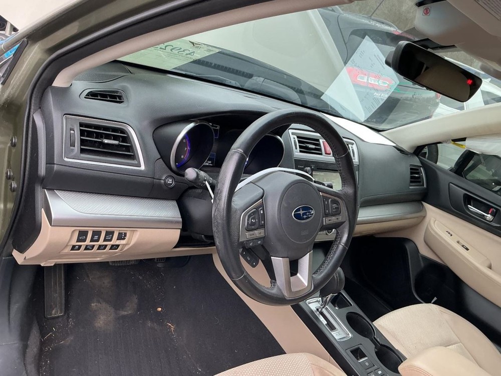 LEGACY 2017 Glove Box 4949418