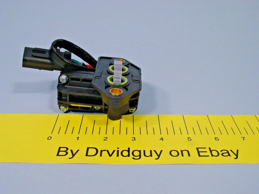 *John Deere DZ105915 Pressure Sensor for 13.5L Powertech Engine