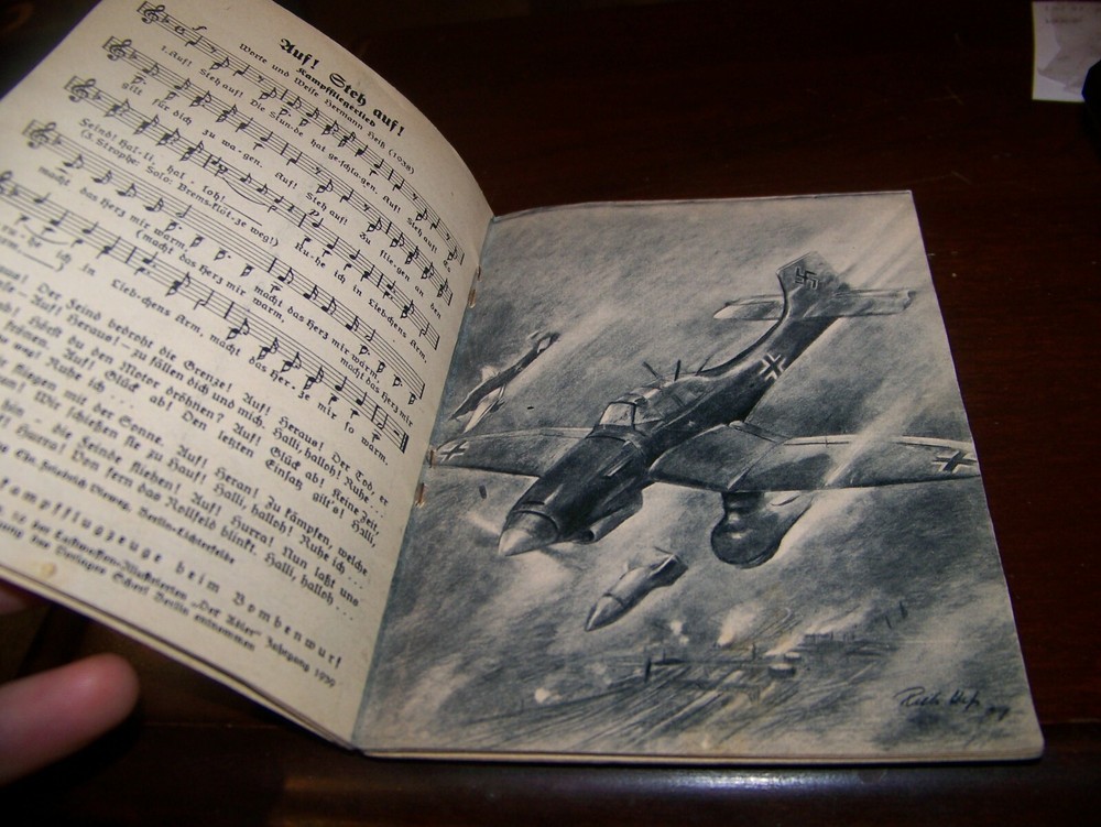 Original WW2 1940's German Luftwaffe Song Book Adler Liederheft