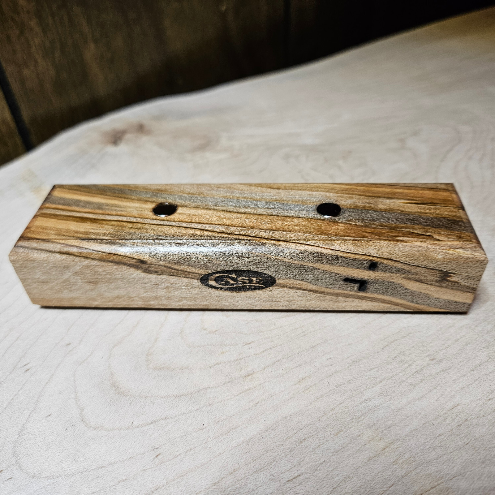 Case Knives Display Stand - Ambrosia Maple