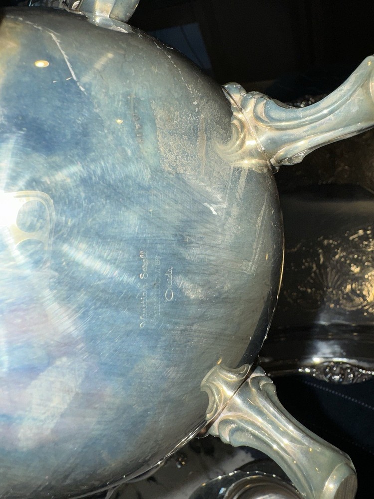 Vintage Oneida Venetian Silver Plated 5 Piece Footed Ornate Tea & Coffee Set