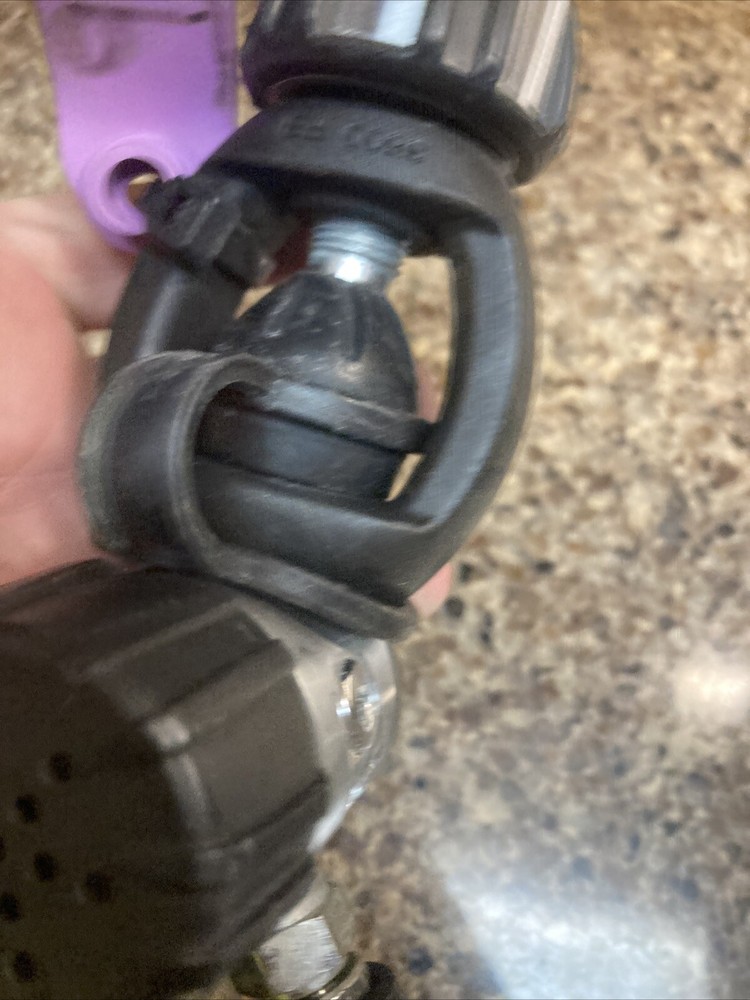 Aeris A2 AT600 regulator set For scuba diving Read!