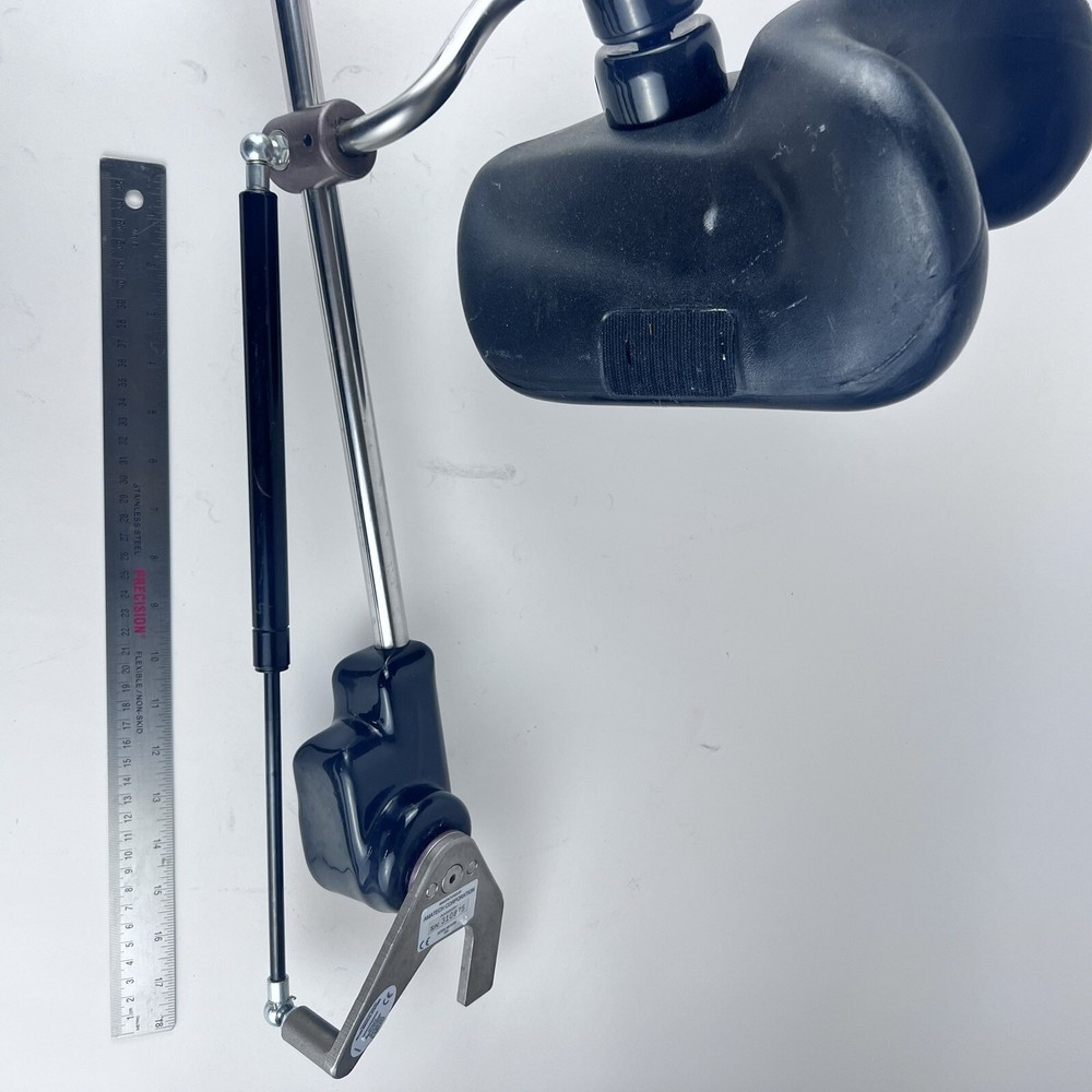 Amatech Corp Stirrup Right W/ Pad - Power Grip Lock