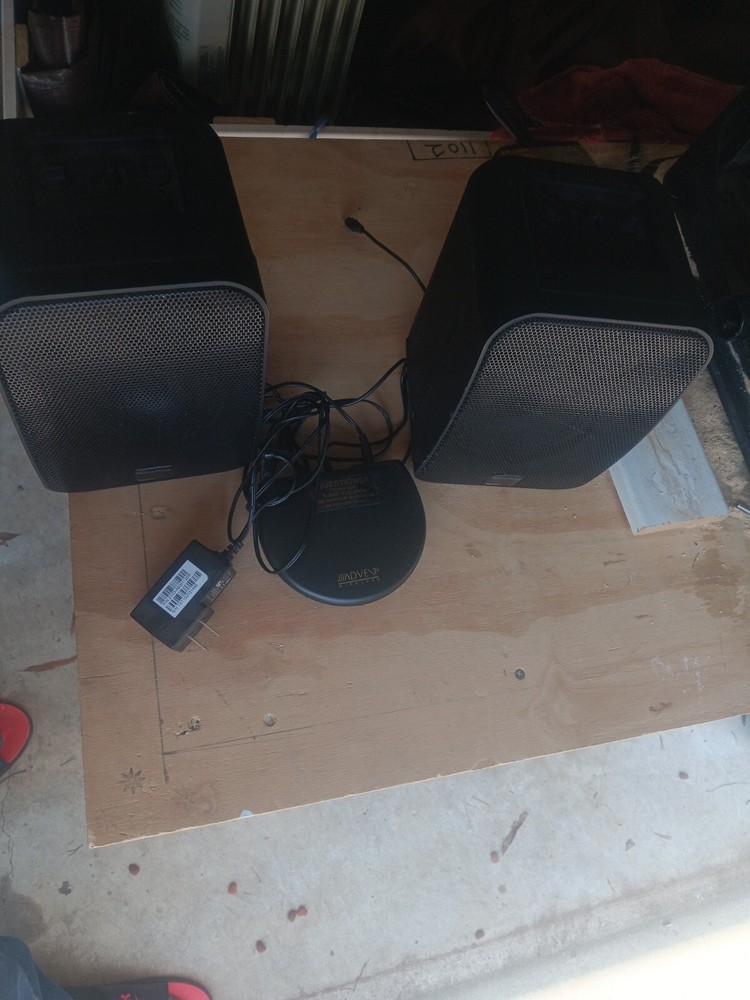 Recoton wireless speakers