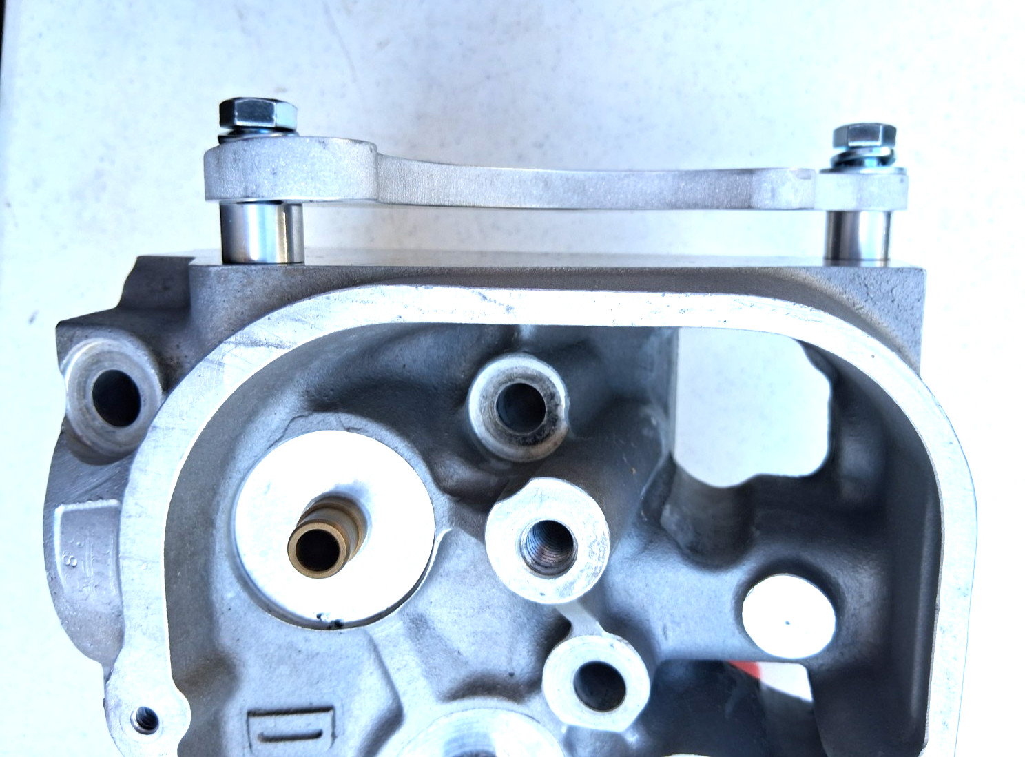 VACUUM PUMP MOUNTING BRACKET FOR MOROSO VACUUM PUMP & BBC