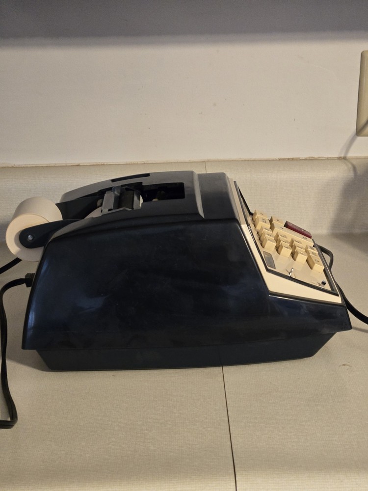 Vintage Commodore 402 Mechanical Adding Machine EXCELLENT!
