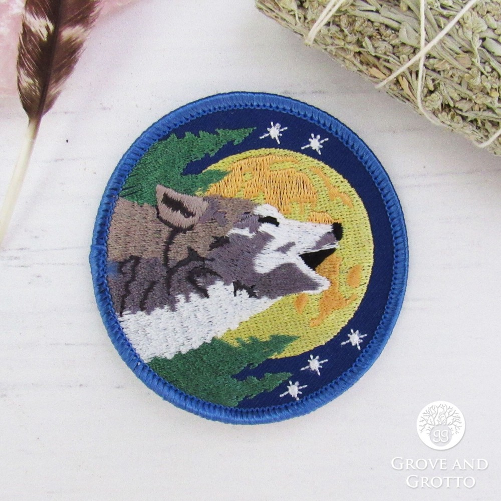 Howling Wolf and Moon Embroidered Patch 3" Sew-On Fabric NEW