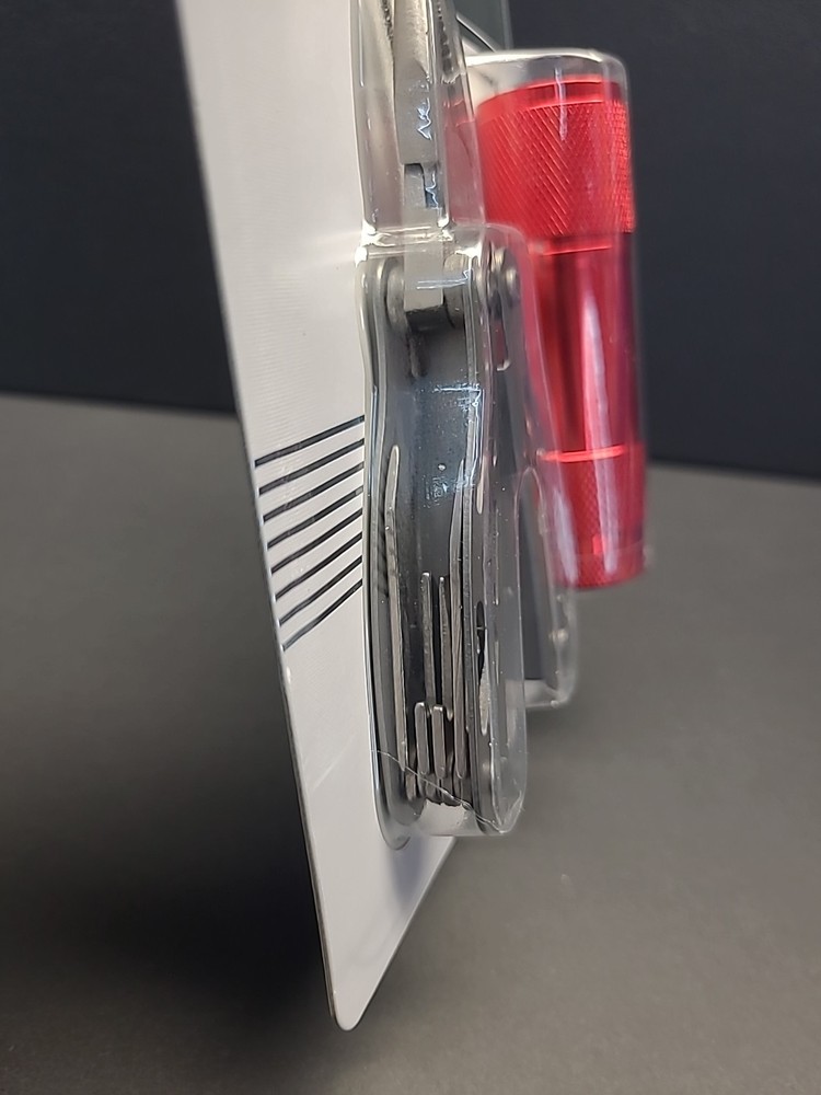 12 - IN - 1 Multi Tool And Red Flashlight Set