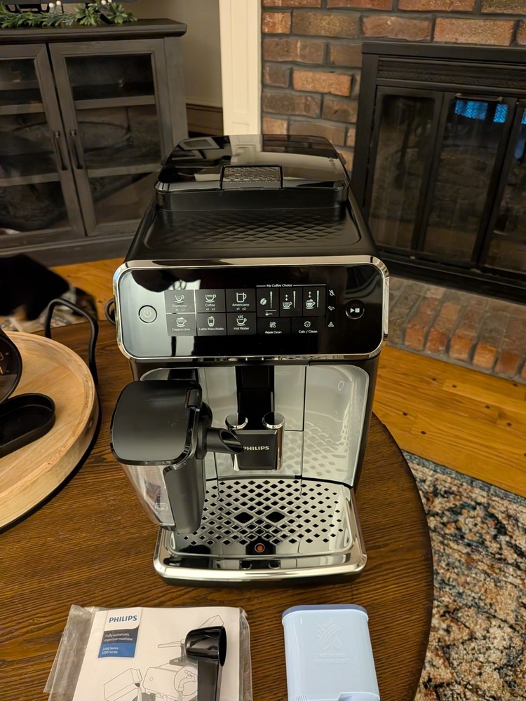 Philips 3200 Series LatteGo Automatic Espresso Machine - Black