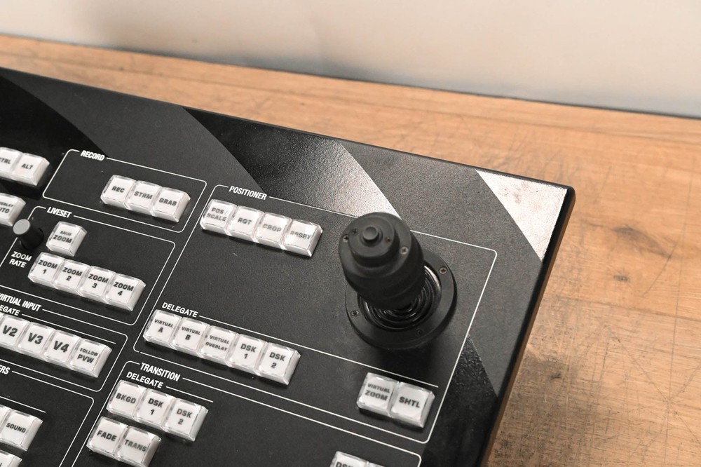 NewTek (Vizrt) TriCaster TCXD455 Video Switcher w/ TCXD455 CS CG01MHG