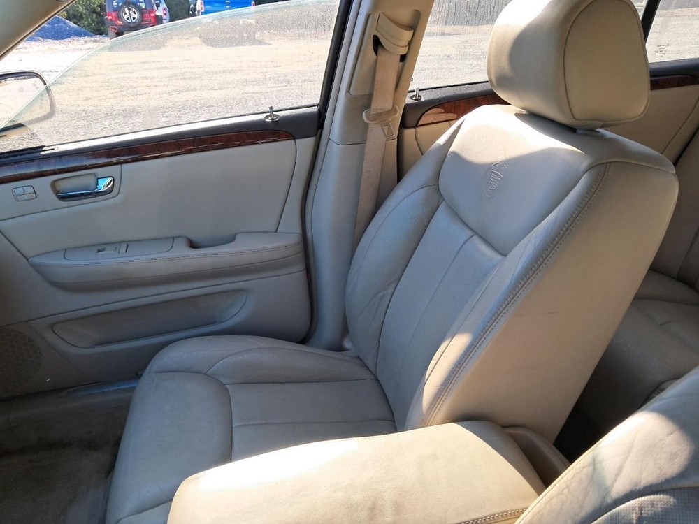 DTS 2007 Glove Box 4830433