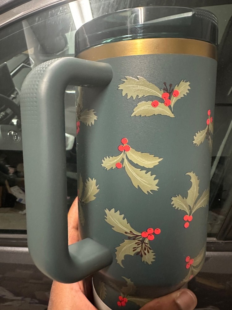 Stanley Holiday Botanical Protour BNWT 40oz