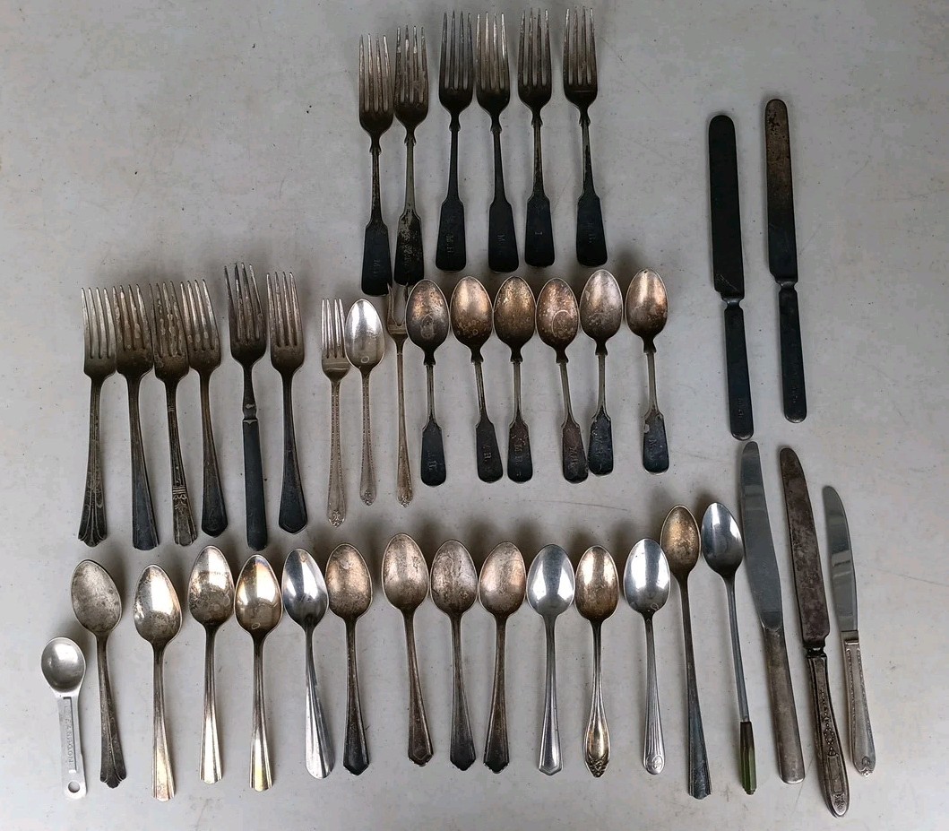 Lot Of 41 Vintage Silver Plate And  Stainless WM Rogers Victor Silco Silverware