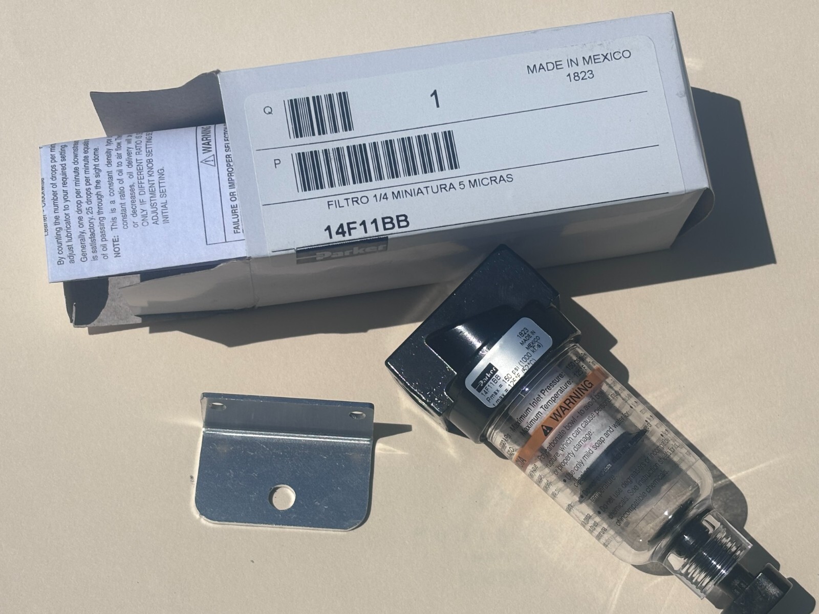 *NEW* Parker 14F11BB Particulate Filter Polycarbonate Bowl 1/4" W bracket