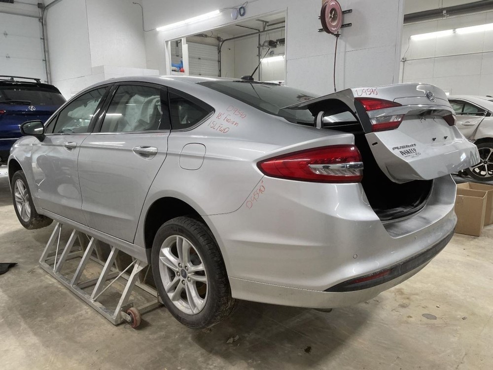 Fuse Box Engine Without Rain Sensor Fits 17-20 FUSION 1058399