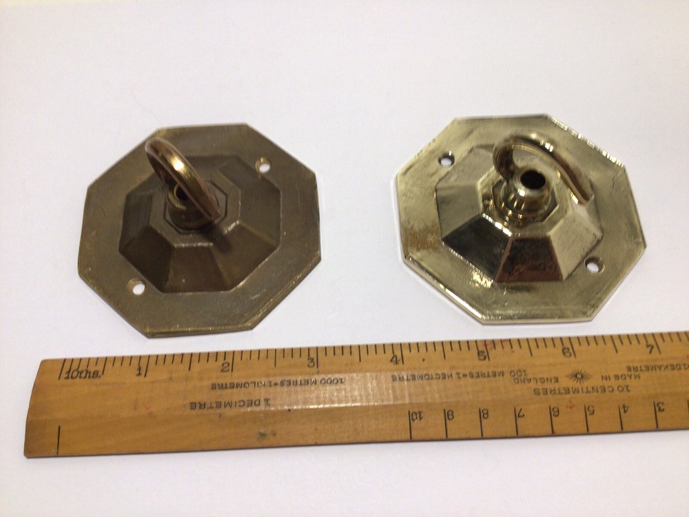 ONE VINTAGE BRASS CEILING ROSE.