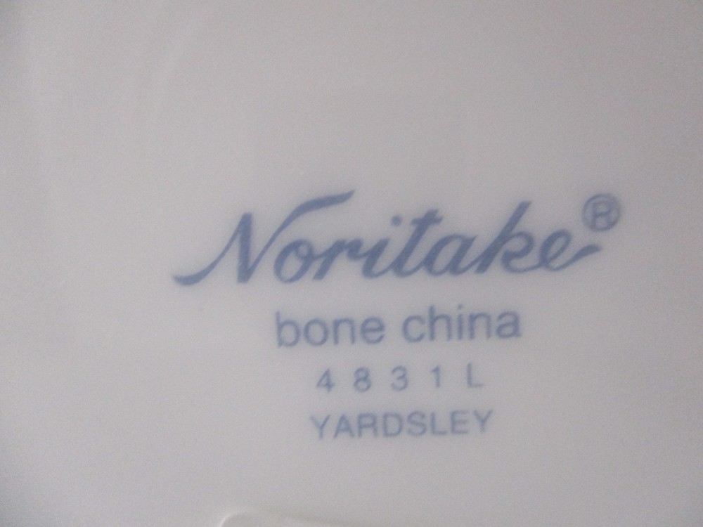 NORITAKE YARDSLEY DINNER PLATE - 10 5/8" 0402D