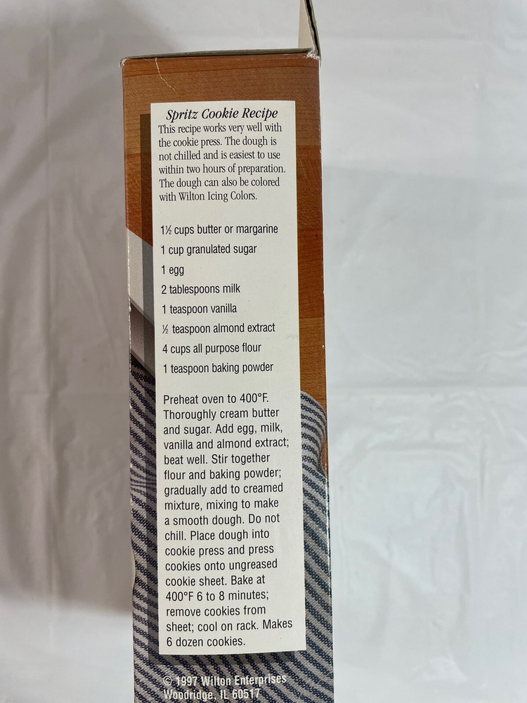 Wilton Spritz Cookie Press 12 Discs & Bonus Discs