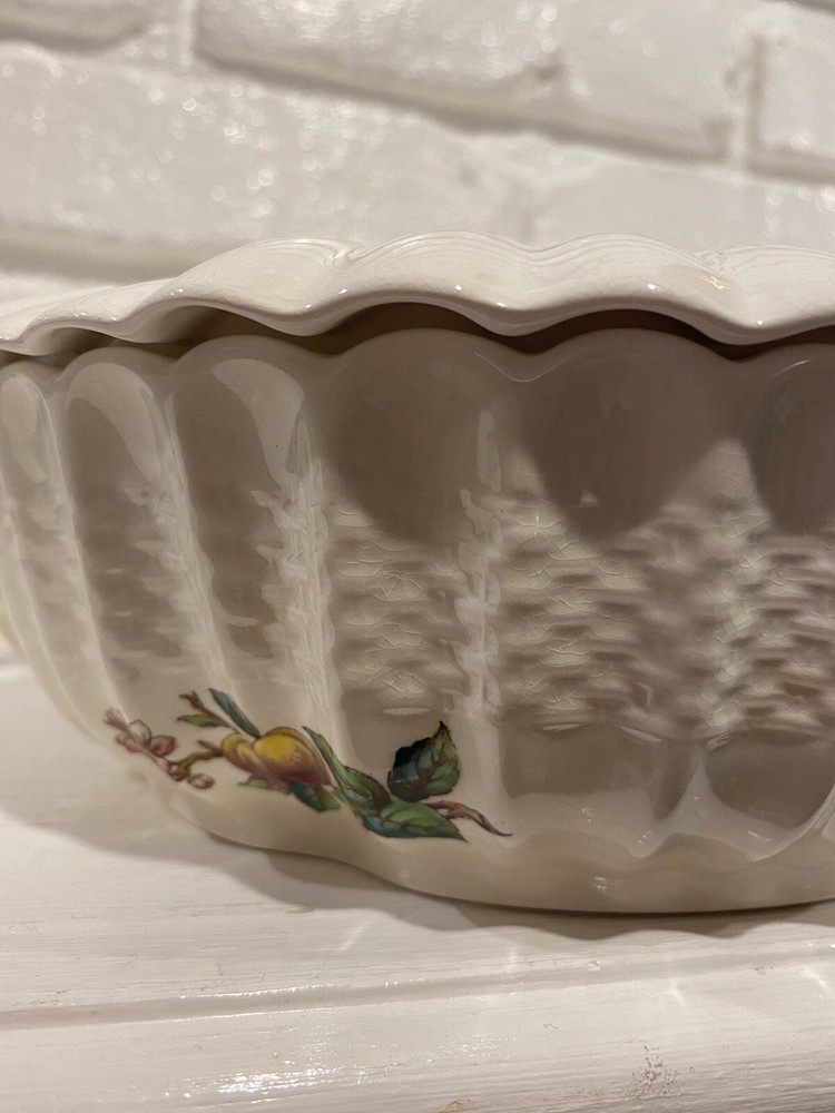 Copeland Spode Glendale Covered Vegetable Bowl