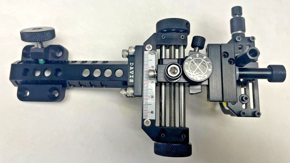 3" DAVIS TARGET SIGHT-Single Knob Mount-4" Ext-BLACK/BLACK KNOBS-(Six-.029 pins)