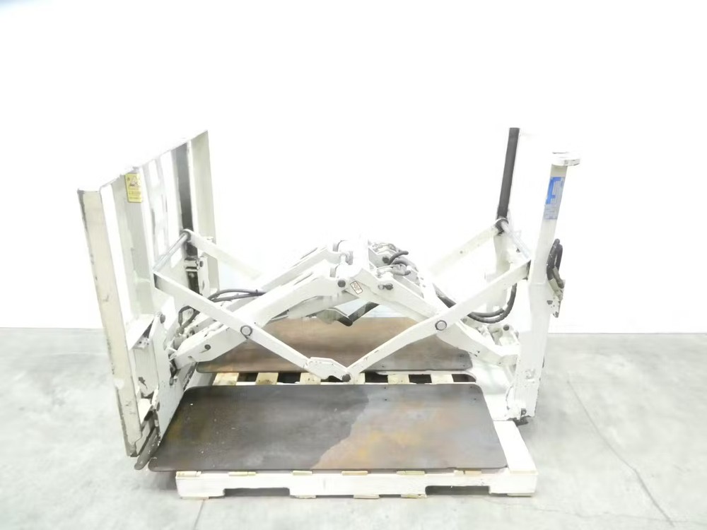 Cascade 35E-QPB-Q002R-2 Push/pull Palletless Slipsheet Forklift Attachment