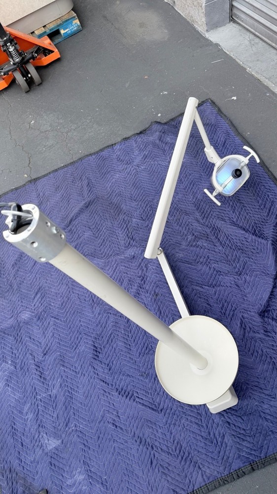 Adec 6300 Ceiling Mount Dental Light – LED Dental Operatory Light – Adjustable E
