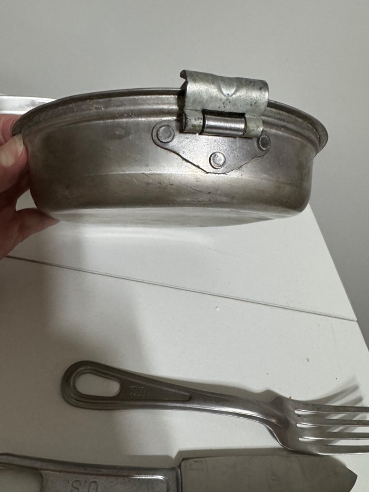 Vintage WWII US Navy MESS KIT w/Fork and Knife-DATED 1944