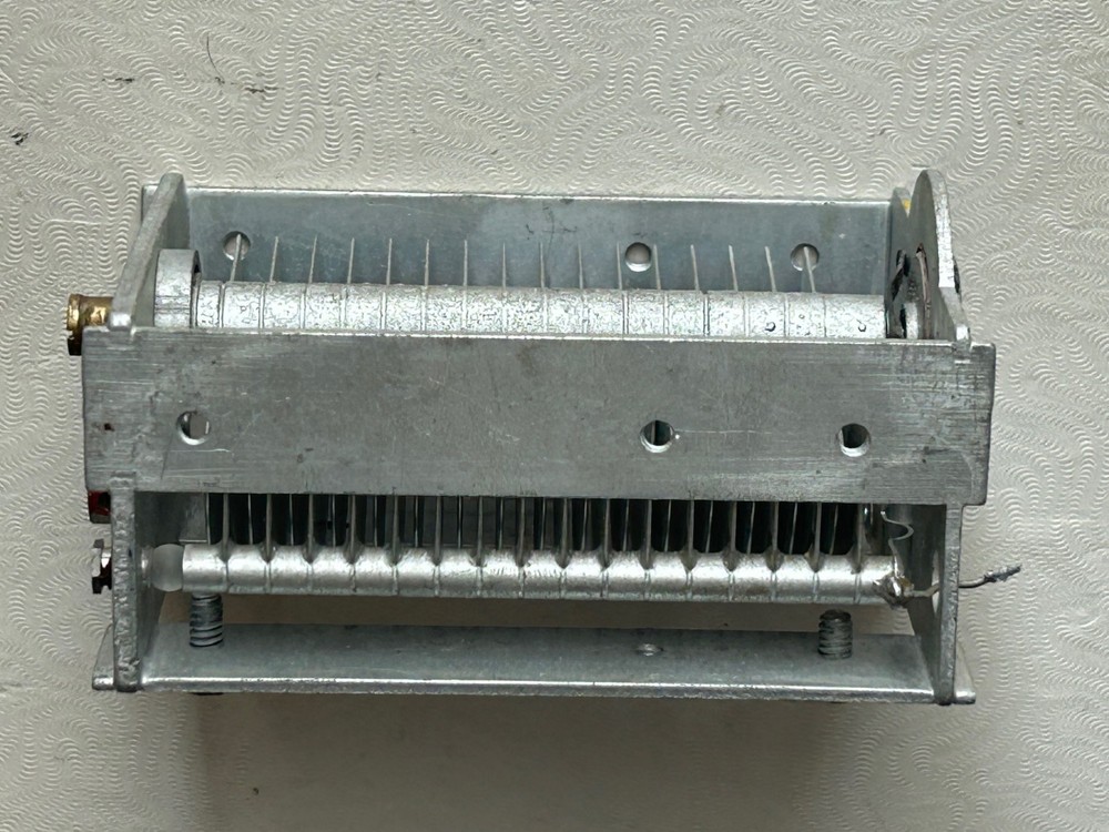 G.I. Corp 7324 Locking Air Variable Transmitting Capacitor (30-200pF @ 2kv)