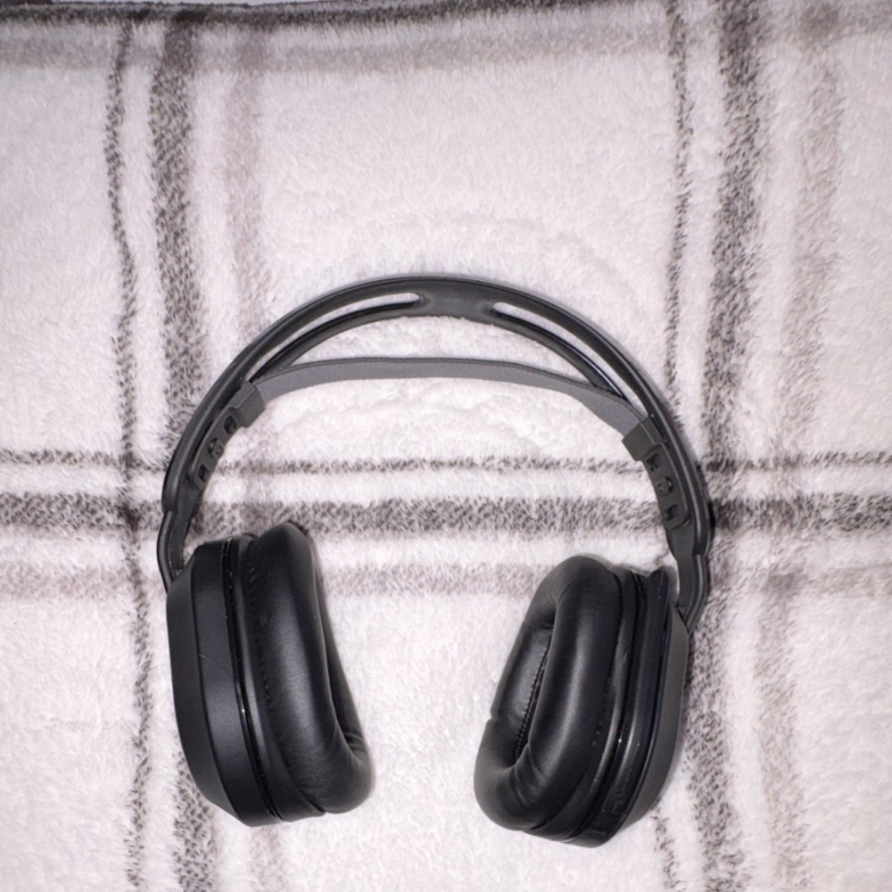 Turtle Beach Black Wireless Bluetooth Over-Ear Gaming Headset with Boom Mic