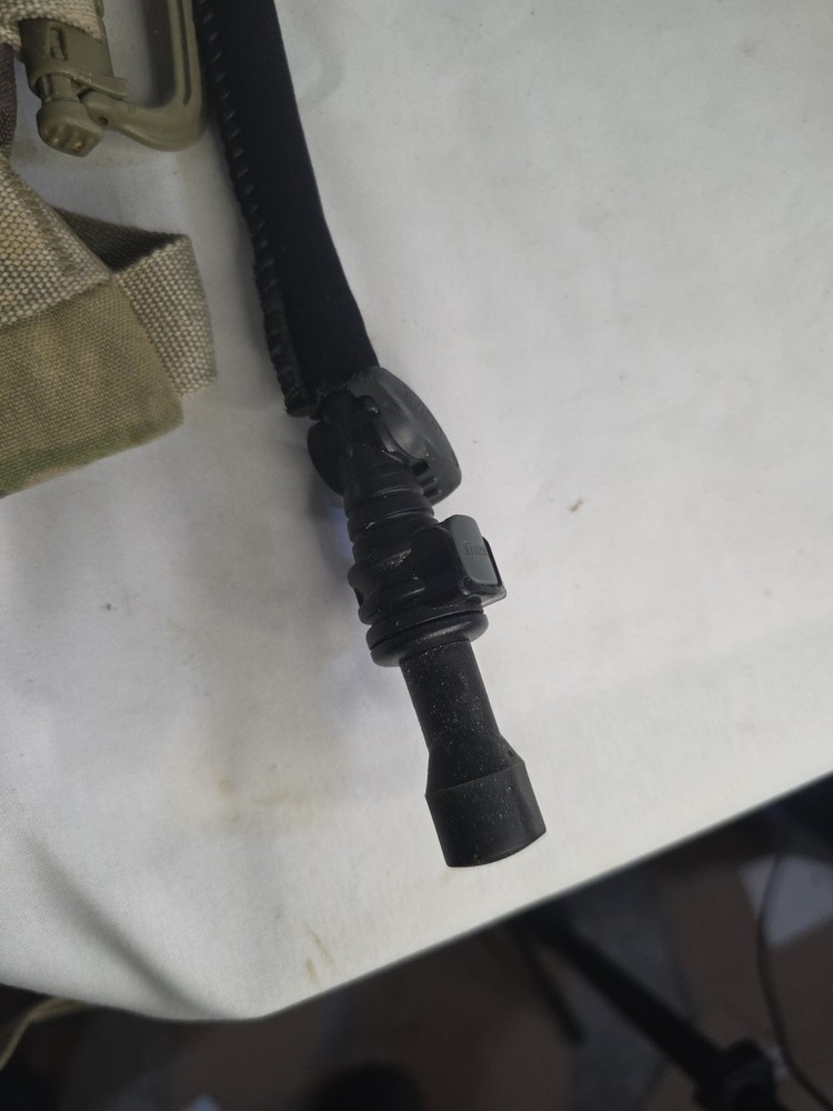 Military Multicam Molle II Hydration System Carrier Pack w/ Bladder