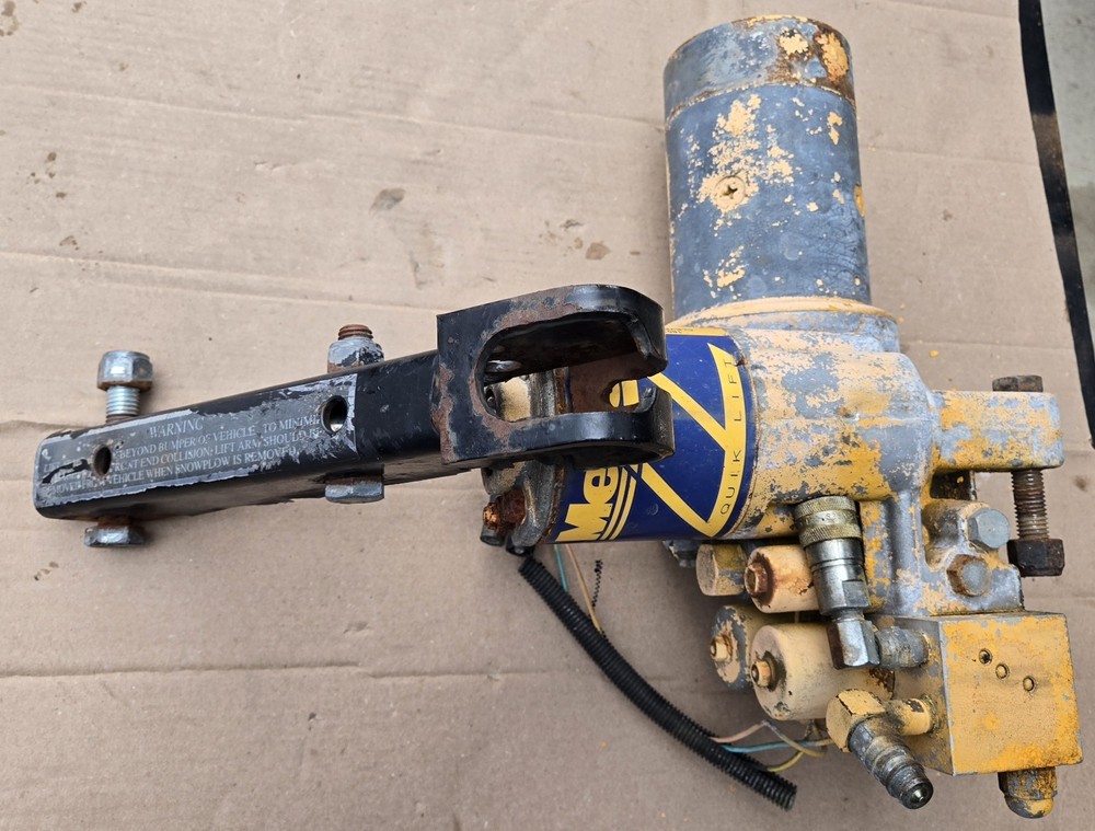 Meyer E-60 Snow Plow Pump